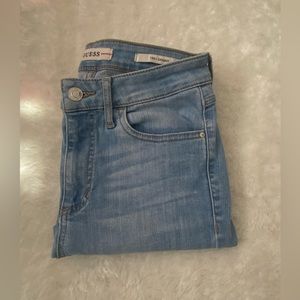 Guess 1981 Skinny Jean Size 26